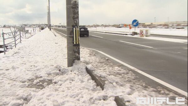 スリップした可能性…乗用車が道路脇の電柱に衝突 運転していた女性死亡 直線道路で融雪装置なく | 石川テレビニュース | 石川テレビ放送 ishikawa-tv.com