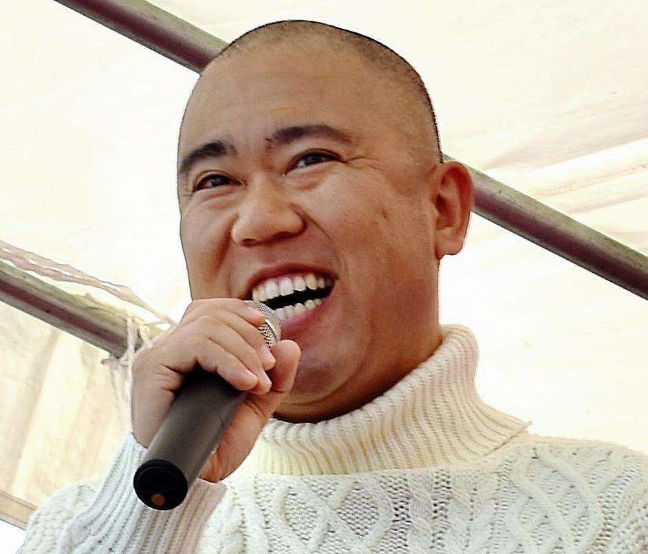 ナダル、予算3000円のプレゼント交換会で2000円商品渡す　川島明は納得