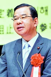 安倍晋三氏、60年ぶり「ピアノ演奏」披露　「こんな素敵な一芸お持ちだとは」3万いいねの反響