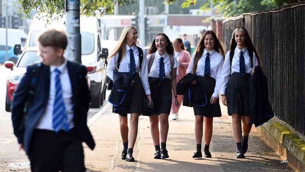 Scottish government under fire for asking kids about ‘anal sex’ — RT UK News