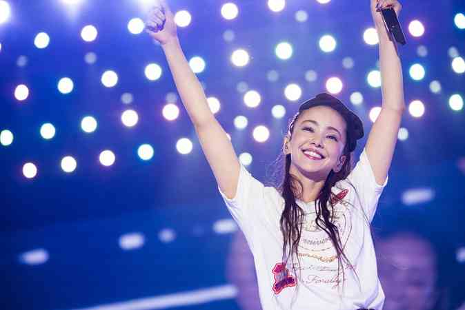 安室奈美恵 定番Xmasソングが1位獲得｜日テレNEWS24