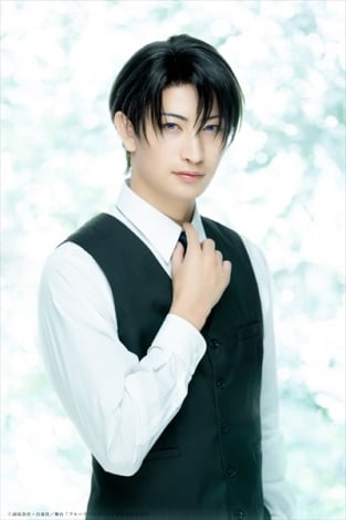 舞台『フルーツバスケット』キャラビジュアル解禁 透、由希、夾…などズラリ