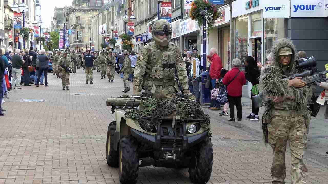 3 SCOTS The Black Watch - YouTube