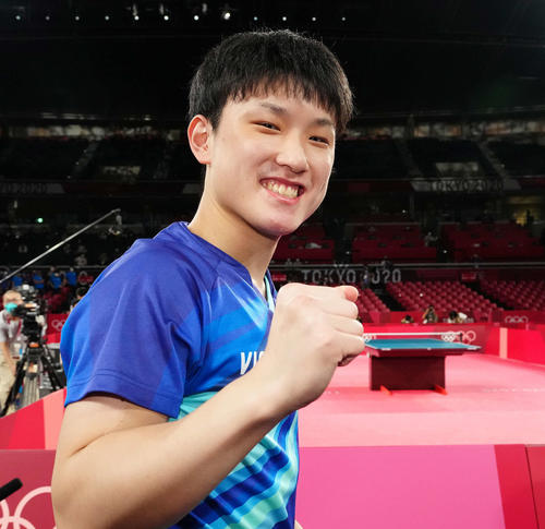 卓球の張本智和が来春早大人間科学部に進学、部に属さずプロ選手として活動