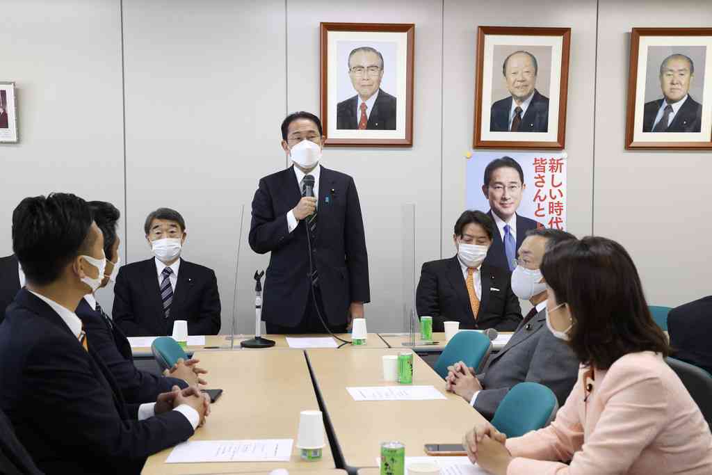 岸田首相、派閥活動にも力点　「足元」の結束重視　自民（時事通信） - Yahoo!ニュース