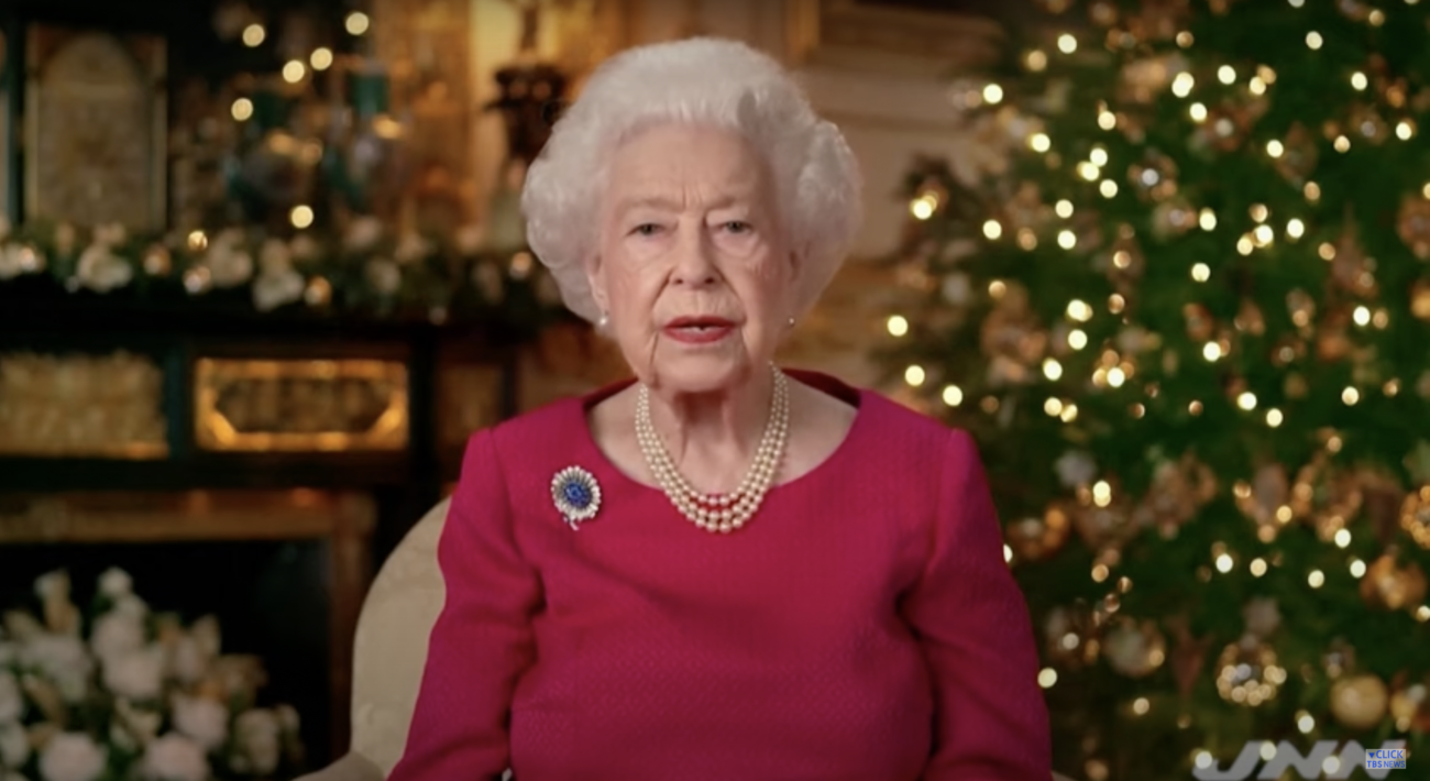 【死亡説が濃厚】「エリザベス女王」がクリスマススピーチの映像を公開するも、即座にディープフェイクの可能性が高いと指摘される  |  RAPT理論のさらなる進化形
