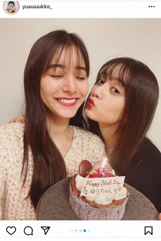 新木優子が28歳誕生日「笑顔で過ごしていきたい」、ケーキ手に親友・谷まりあと満面笑みの投稿に祝福続々― スポニチ Sponichi Annex 芸能