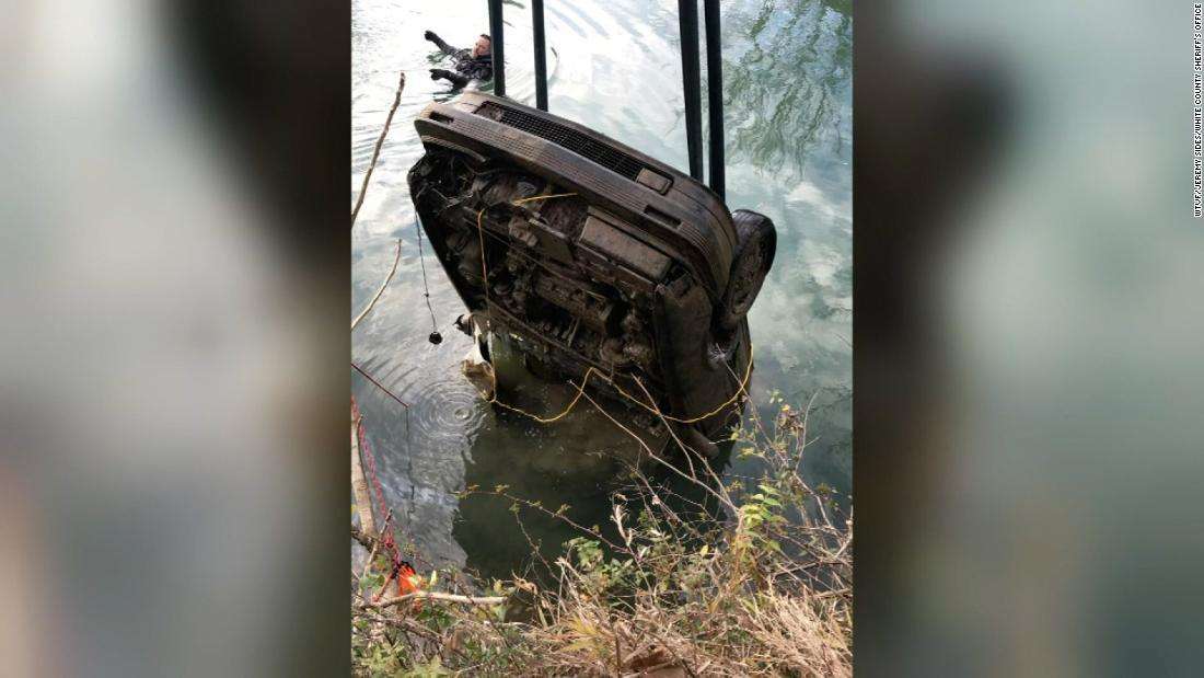 ユーチューバーが川に沈んだ車発見、２１年間不明の１０代男女のもの　米（CNN.co.jp） - Yahoo!ニュース