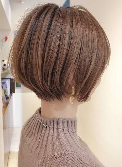 小倉優子　「ずっと切りたかった」長い髪バッサリ　ショートボブで年越し　ファン「お似合い」