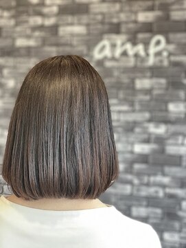 小倉優子　「ずっと切りたかった」長い髪バッサリ　ショートボブで年越し　ファン「お似合い」