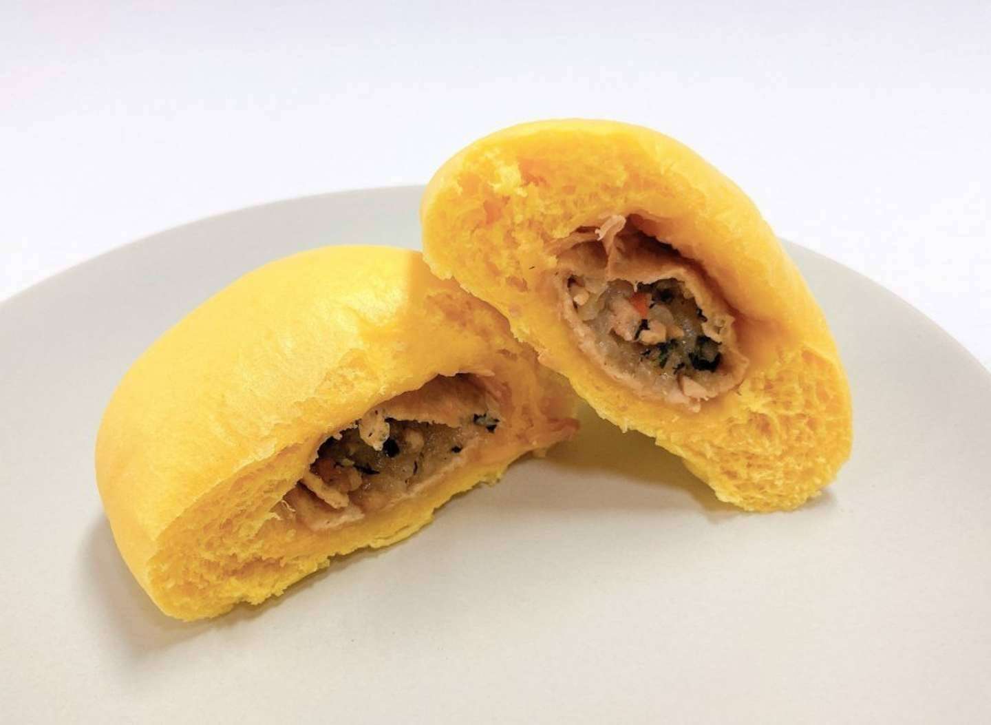 中華まんの中に「いなり寿司」…だと？　炭水化物×炭水化物なご当地グルメが禁断の味すぎた