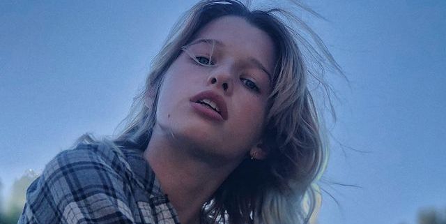ミラ・ジョヴォヴィッチの愛娘エヴァー・アンダーソンのキュートな成長アルバム｜ハーパーズ バザー（Harper's BAZAAR）公式