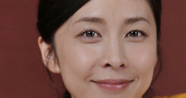 女優の竹内結子さん、都内の自宅で死亡　40歳 | 毎日新聞