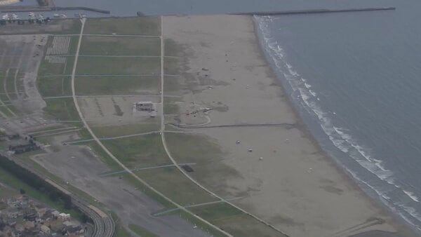サメに襲われた？茨城県でサーファーがケガ…遭遇したら音を立てずに陸へ