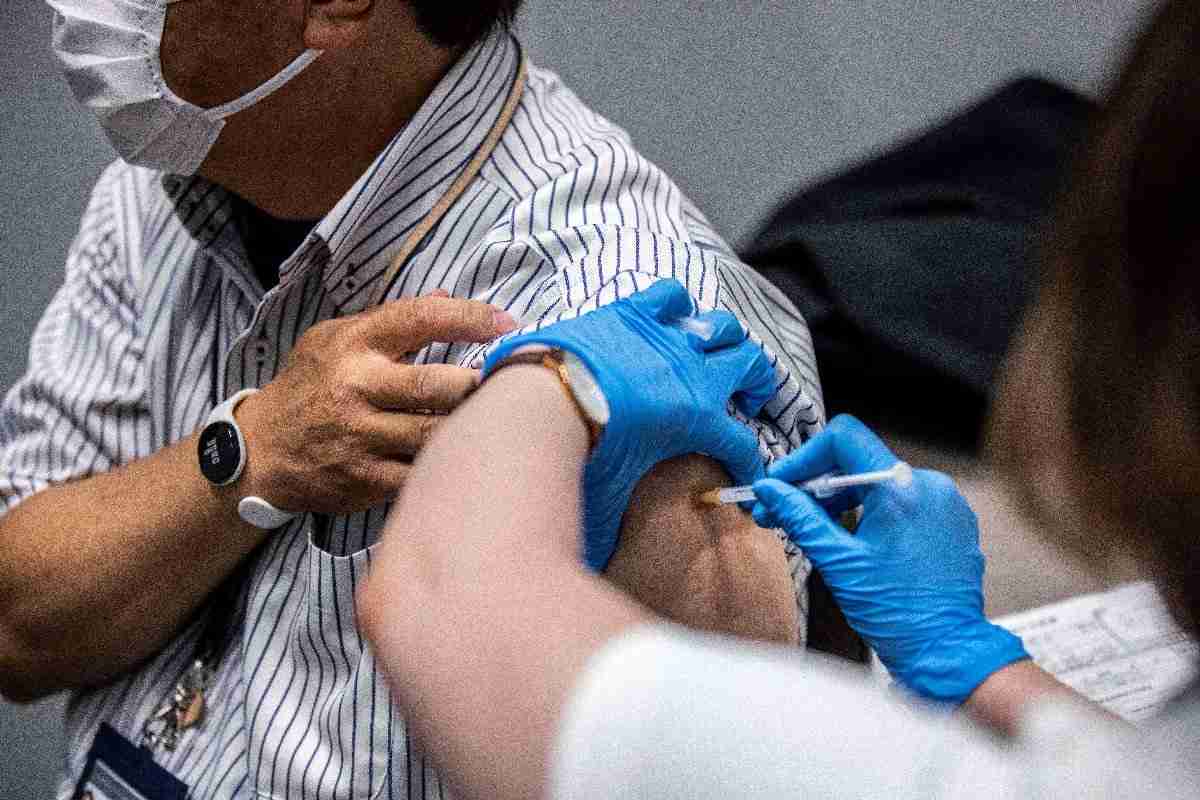 ワクチン接種後に急死した30歳男性の遺族「原因はワクチンしか考えられない」｜NEWSポストセブン