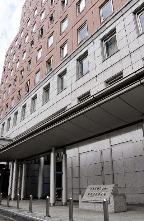 刃物持った男、下校中の女子小学生に覆いかぶさる…通行人ら取り押さえ逮捕 : 社会 : ニュース : 読売新聞オンライン