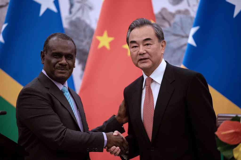 中国外相、ソロモン諸島の暴動非難　ソガバレ政権へ支持伝達（時事通信） - Yahoo!ニュース