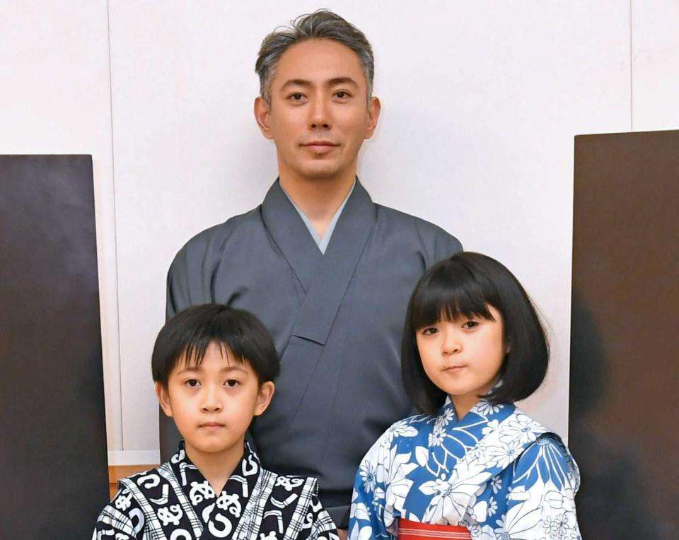 市川海老蔵　麗禾ちゃんが「涙を流して稽古」歌舞伎の壁と戦う娘の写真