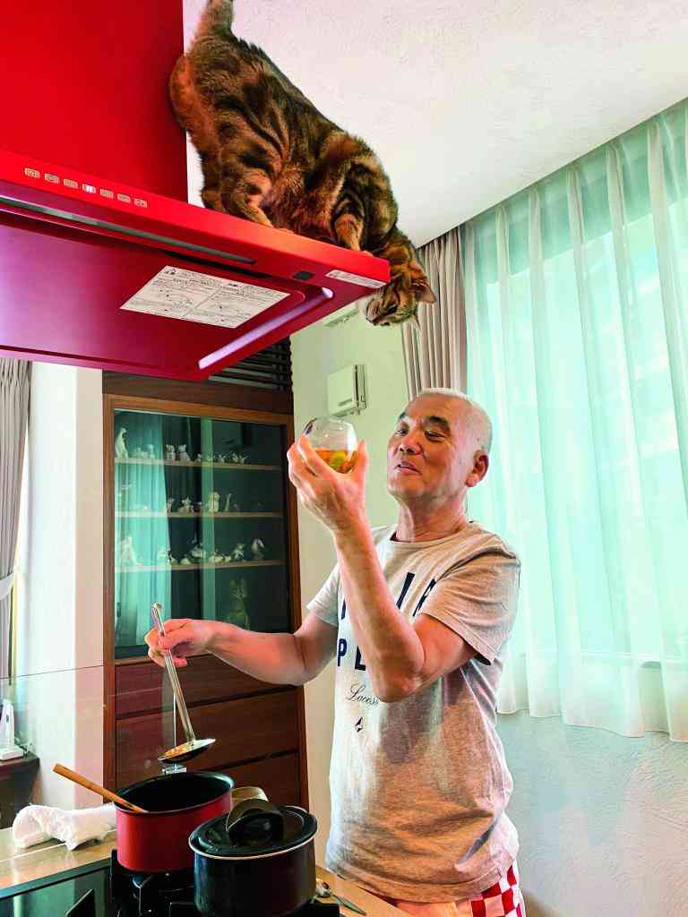 岩合光昭、猫と暮らす日常 いい子になったのは「しっかり話すようにしてから」?