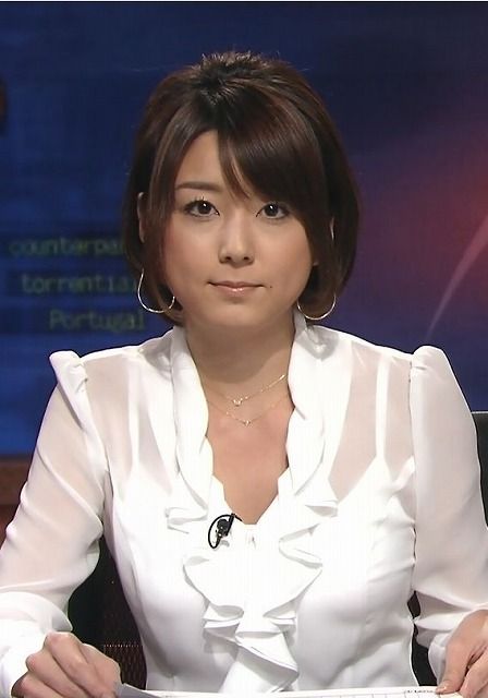 びっくりしたアナウンサーの服装。