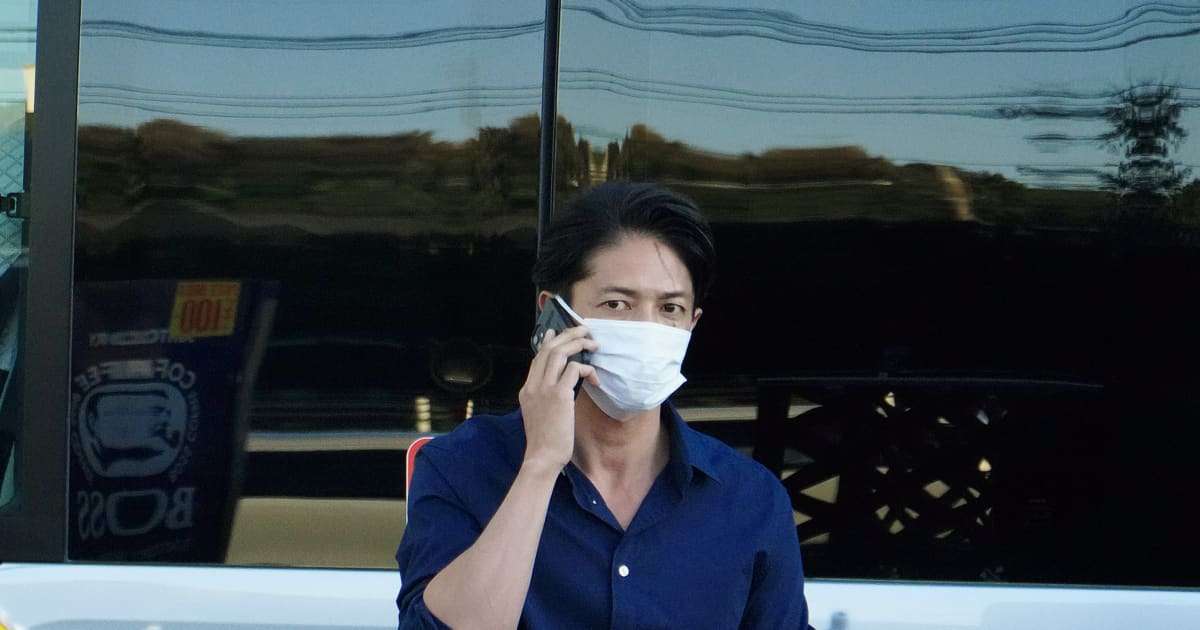 玉木宏「撮影の合間の打ち合わせ中」に放った圧倒的オーラ | FRIDAYデジタル