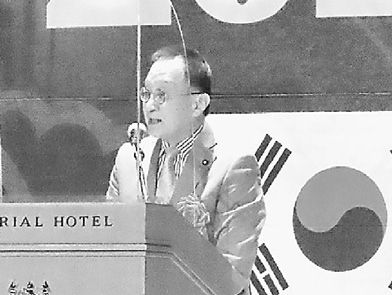 安倍晋三氏、60年ぶり「ピアノ演奏」披露　「こんな素敵な一芸お持ちだとは」3万いいねの反響