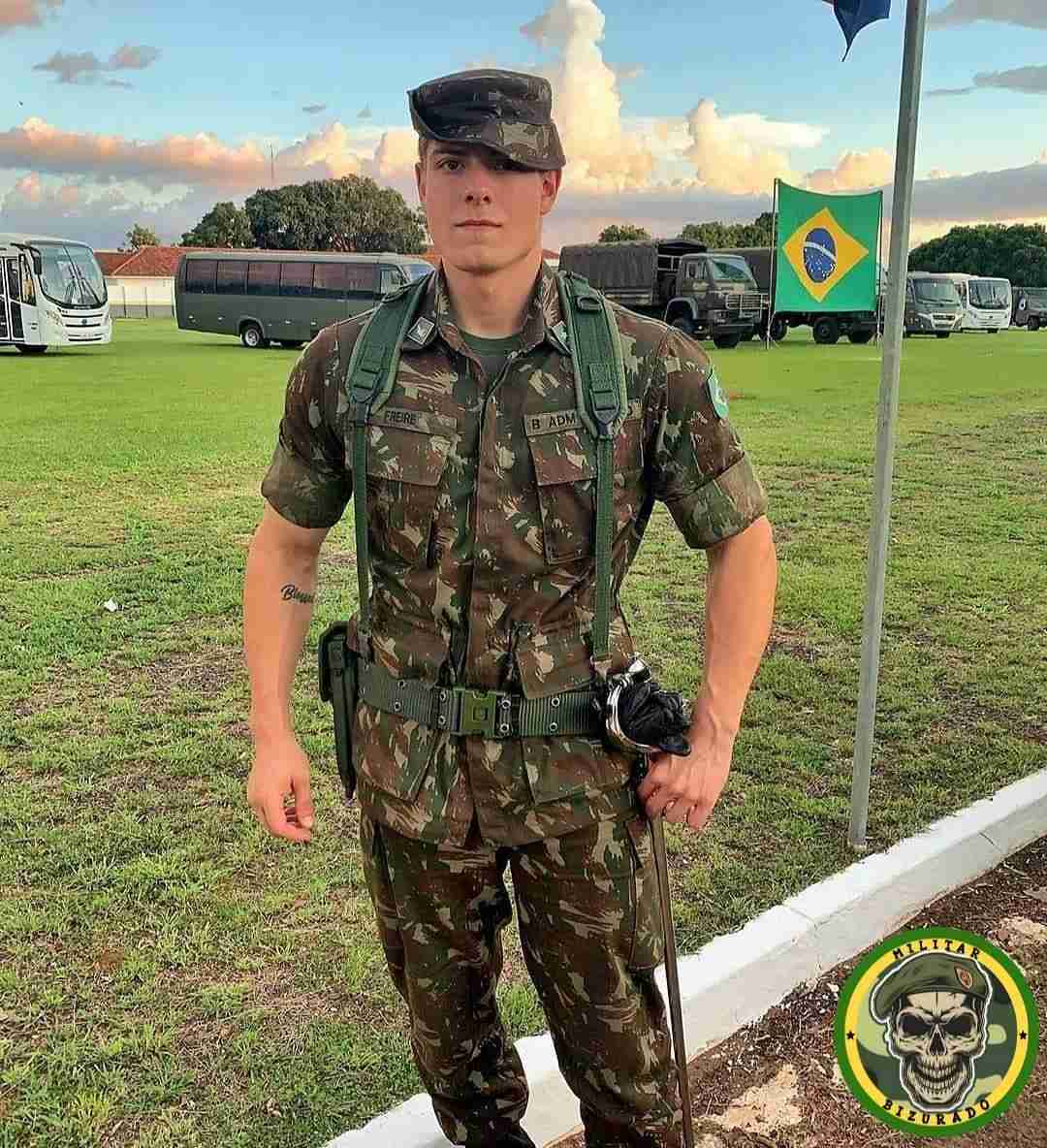 軍服や戦闘服が好きな人Part4