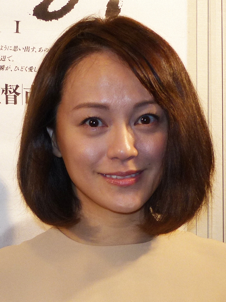 牧瀬里穂、化粧水を週1で1本使い切る　溜まった空き瓶に家族が心配「化粧水、飲んでるの?」― スポニチ Sponichi Annex 芸能