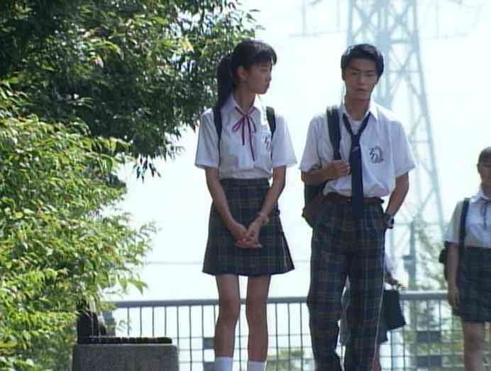 ともさかりえ、超ミニの私服で42歳の美脚を公開「ほっそ～い」「真っ直ぐで綺麗な足」