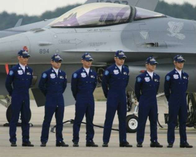 軍服や戦闘服が好きな人Part4