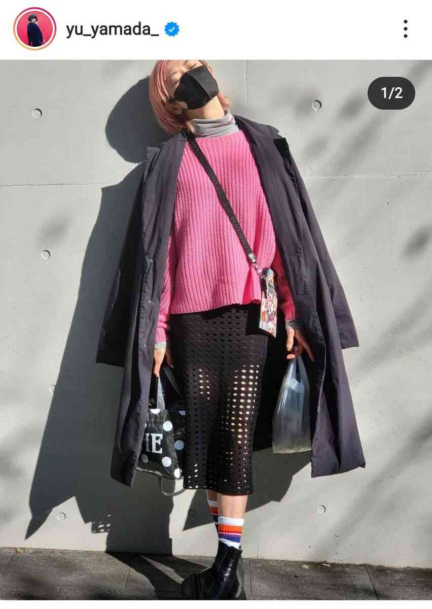 山田優、網スカートで美脚丸見えの上級私服コーデを披露「いつも素敵」「ピンク＆ブラック可愛い」 : スポーツ報知