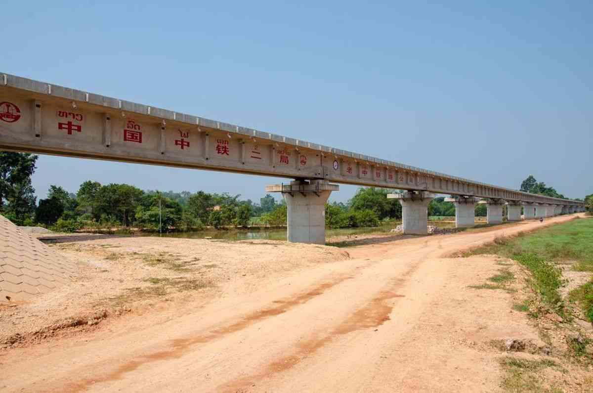 アジアの今　ラオス、初の高速鉄道開通で中国傾斜加速（SankeiBiz） - Yahoo!ニュース