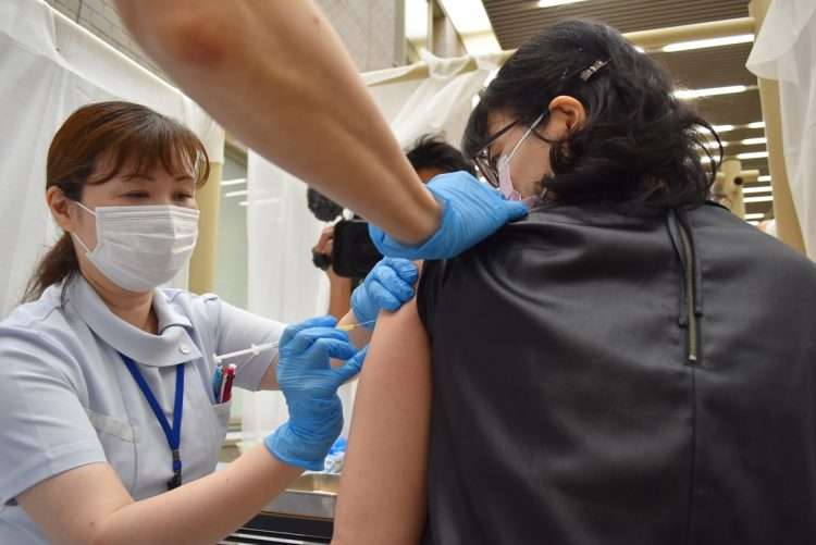 コロナワクチン「効果が低い人」「効果が維持しにくい人」についての調査結果（NEWSポストセブン） - Yahoo!ニュース