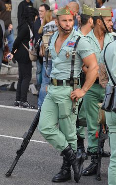 軍服や戦闘服が好きな人Part4