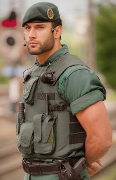 軍服や戦闘服が好きな人Part4