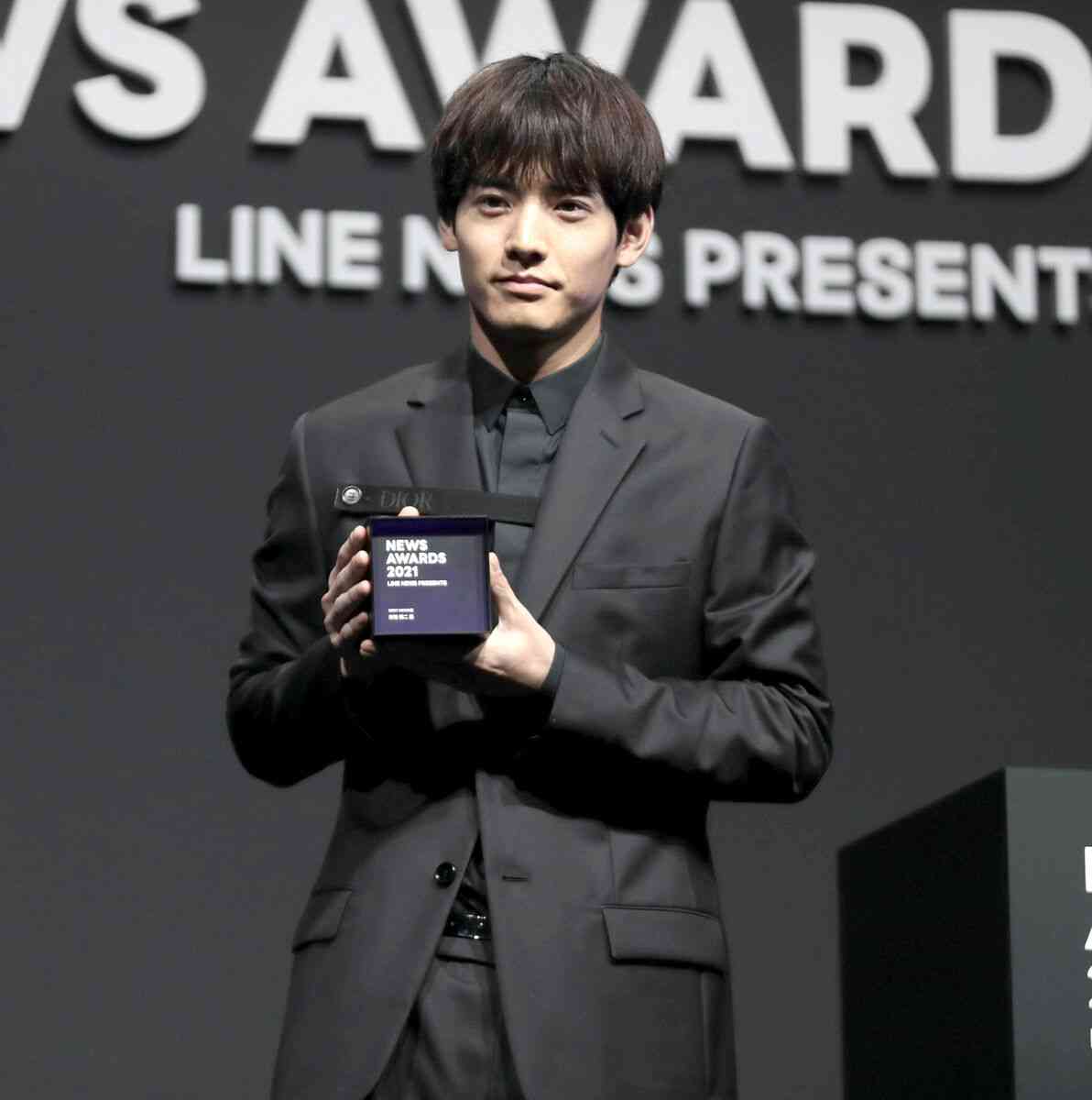 赤楚衛二「来年は今年以上に走り抜けていきたい」ラインニュースアワード「ＮＥＸＴ　ＮＥＷＳ賞」 : スポーツ報知