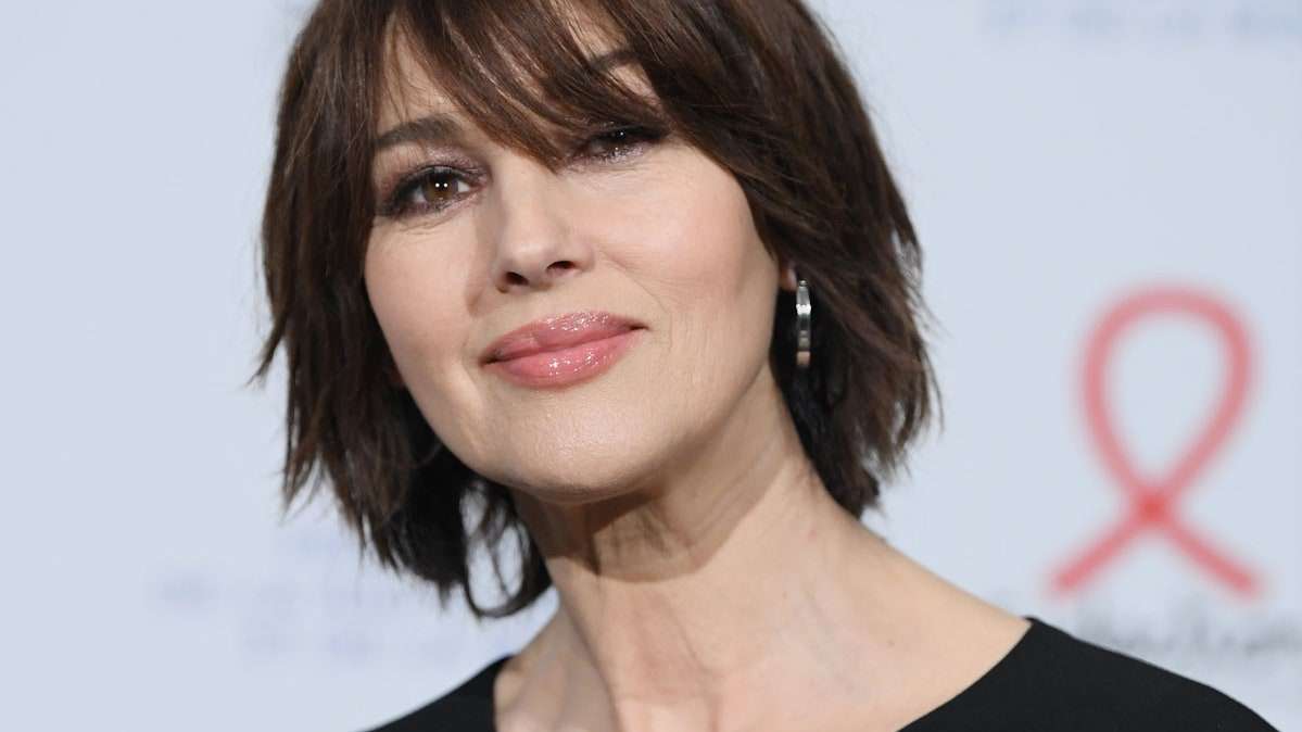 「若さには執着しない」57歳、モニカ・ベルッチのエイジング論。【セレブ美容探偵】 | Vogue Japan