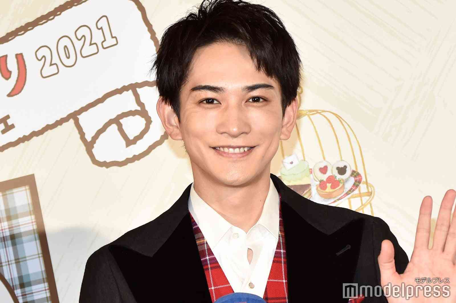 町田啓太、スタッフも唸らせる“ダーツの腕前”「私のハートも射抜かれた」「何やっても完璧」と反響 - モデルプレス