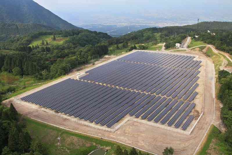 有害スラグ：群馬の太陽光敷地に…強制捜査受けた業者搬入 | 毎日新聞