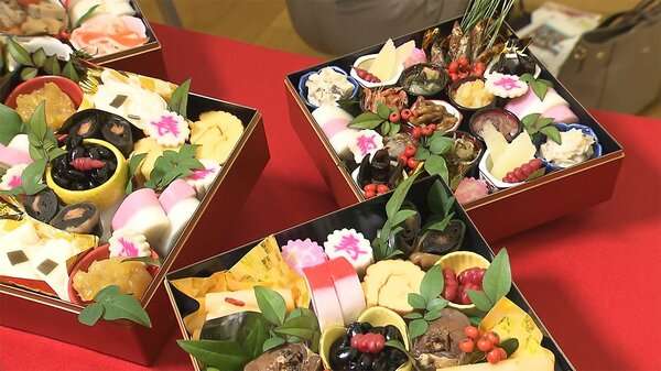 ローソン「100円おせち」 に高級なアワビ…コロナで需要落ち込み行き場失った食材を有効活用