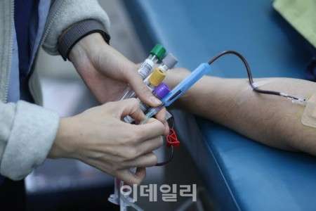 韓国の小学生、ファイザー製ワクチン接種し「急性白血病」と診断…両親の悲痛な叫び（WoW!Korea） - Yahoo!ニュース