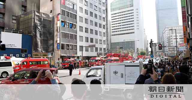 出火に関与した疑いの男、事件直前に自宅も燃える　大阪のビル火災 [大阪・北新地のビル火災]：朝日新聞デジタル