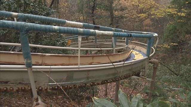 公園の遊具で事故　小学生５人が重軽傷　金属製の柵に衝突　新潟県加茂市