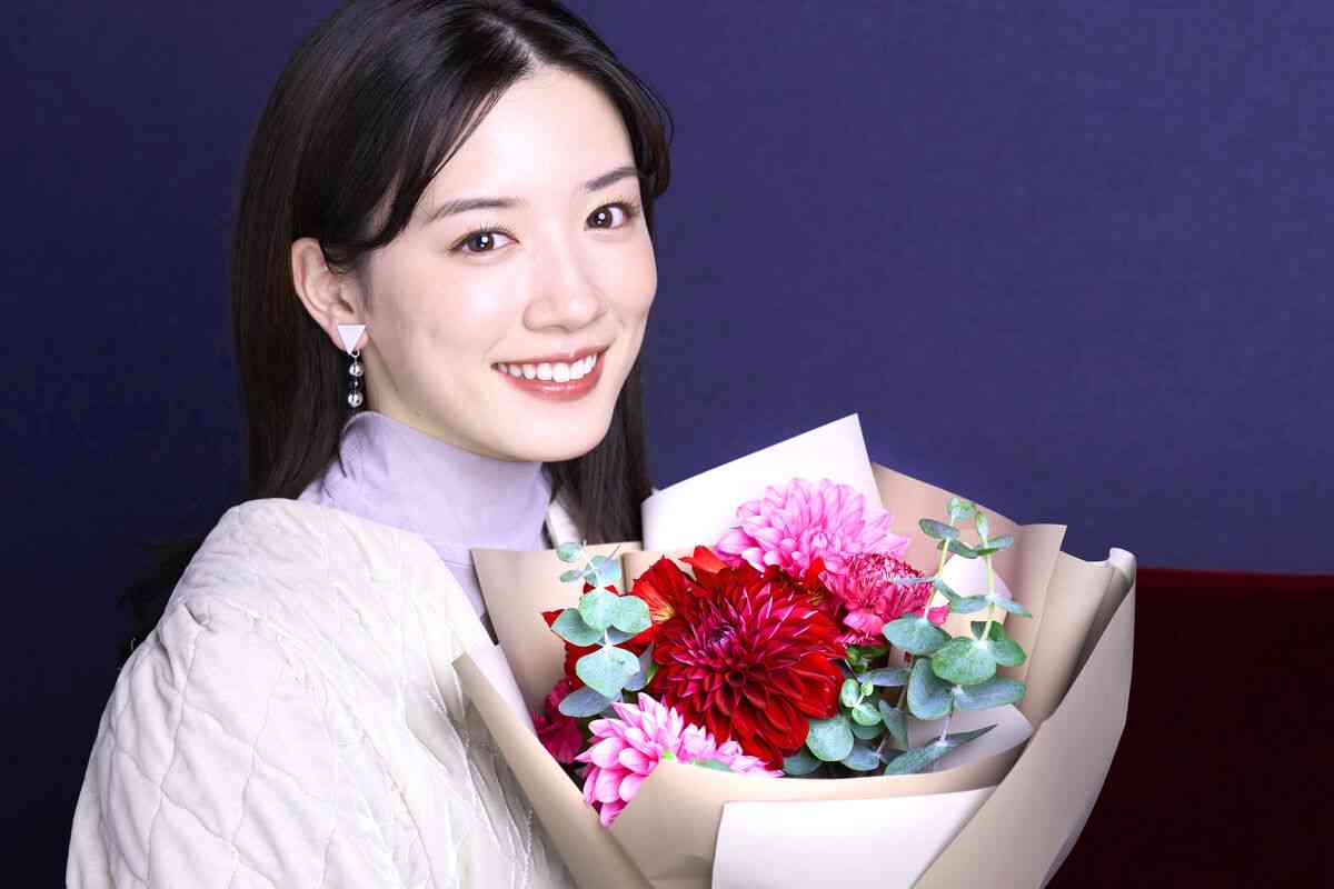 【報知映画賞】永野芽郁、初の主演女優賞…「実写化したら芽郁に演じてほしい」背中押してくれた母に感謝 : スポーツ報知
