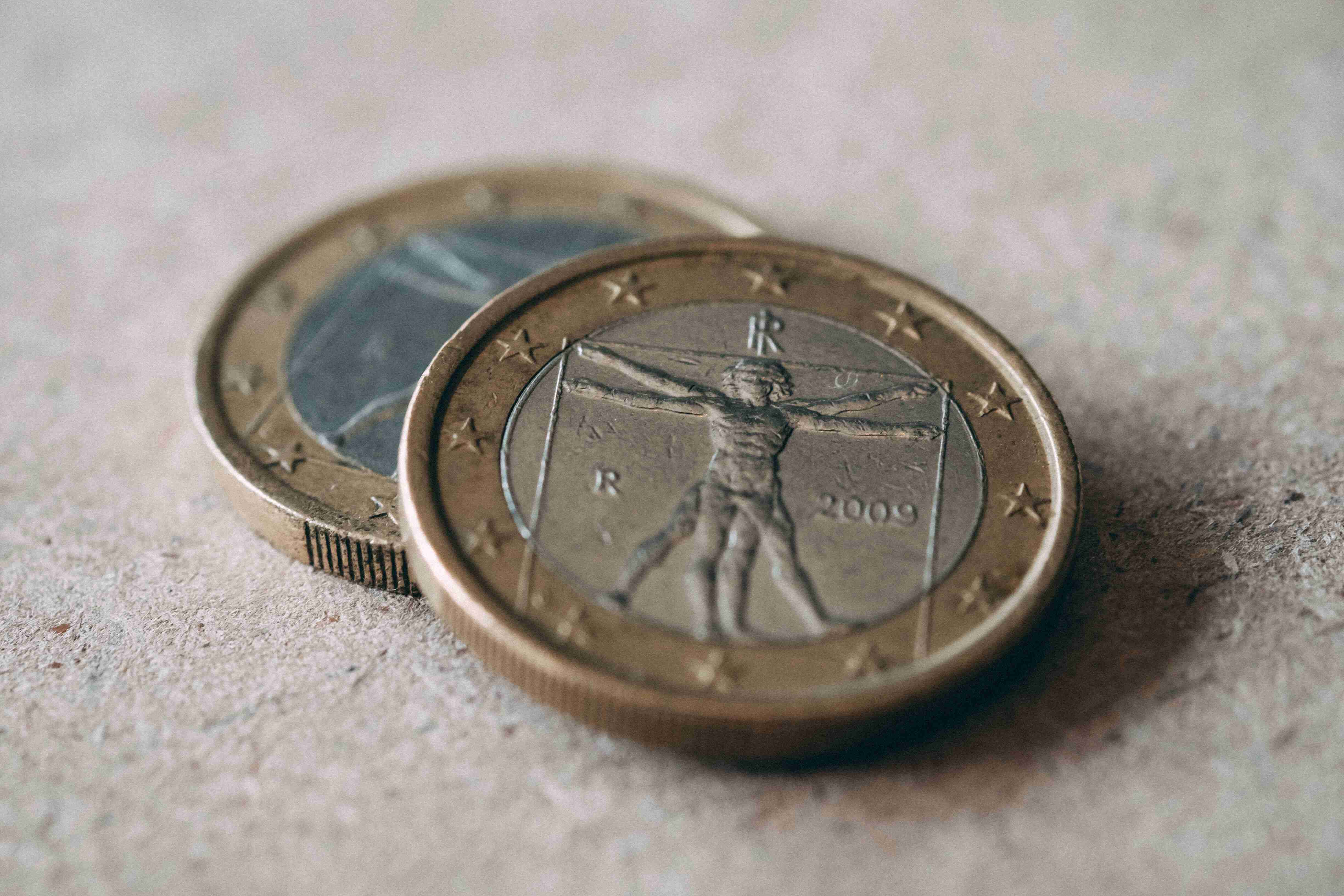 「黄金比」「白銀比」「青銅比」をご存知ですか？覚えておきたいデザインの縦横比
