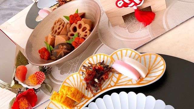 渡辺美奈代が手作りの豪華お節を披露 黒豆は金箔添え「とてもオシャレ」「綺麗です」