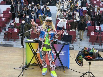 DJ KOO　大阪芸大での特別講義で激アツDJプレー披露!「今度はクラブで授業やる？」― スポニチ Sponichi Annex 芸能