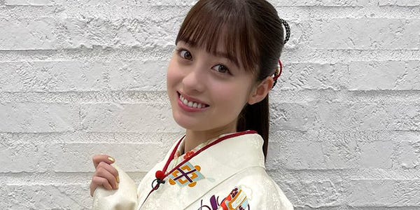橋本環奈、華やか和服姿で新年の挨拶「今年は私にとって挑戦の年」 - モデルプレス