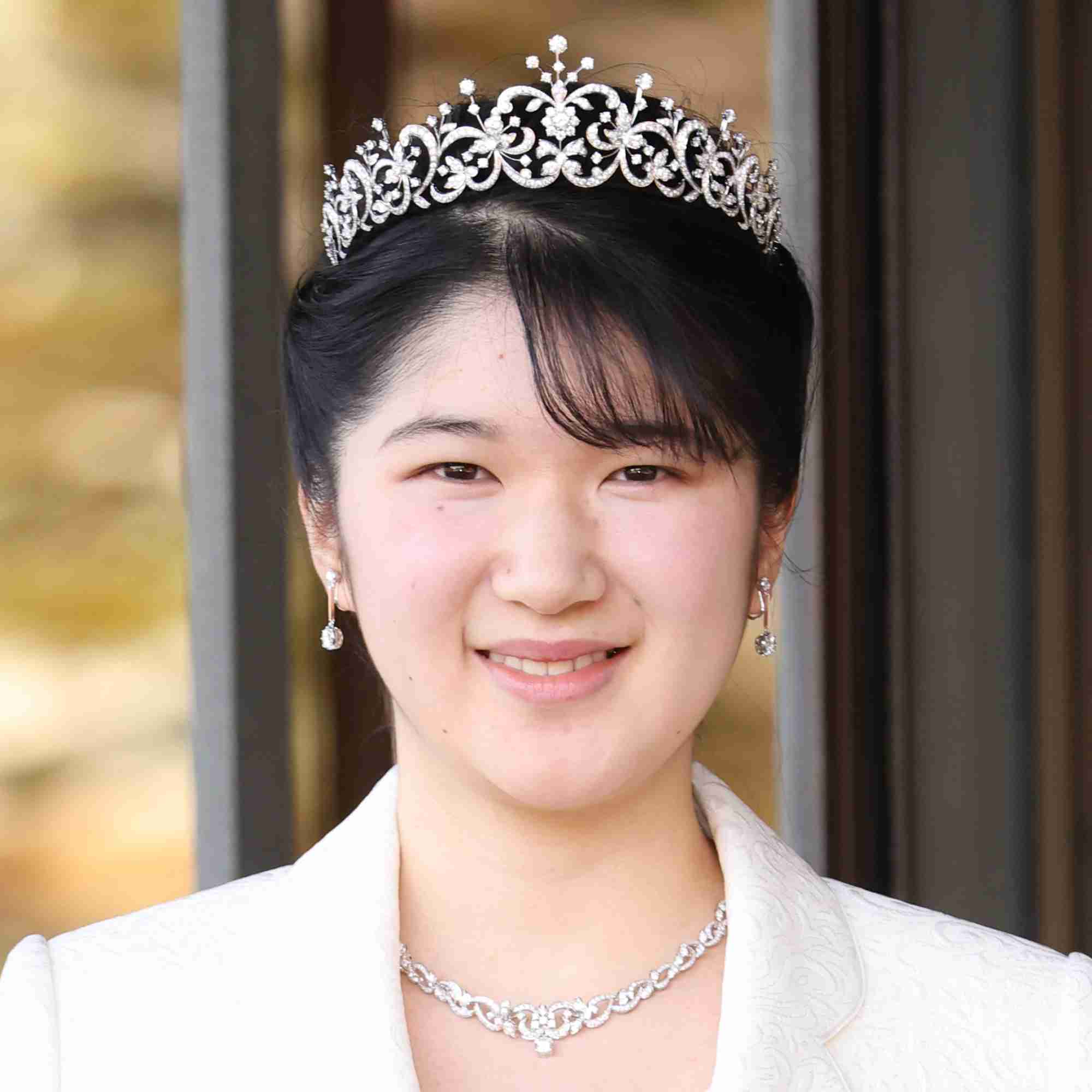 信子さまに久子さまも応援！高まる「愛子さまを“皇室の顔”に」の期待（女性自身） - Yahoo!ニュース