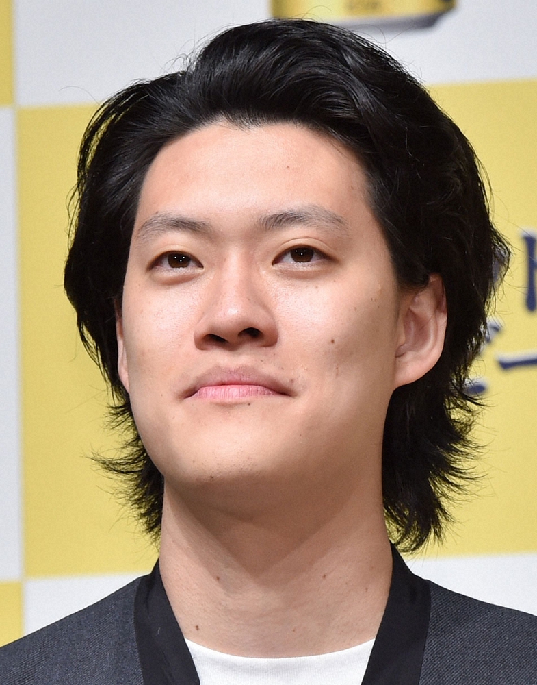 霜降り明星・粗品　結婚ご祝儀で男気見せた芸人　「財布開けて、今持ってるやつ全部あげるわって」― スポニチ Sponichi Annex 芸能